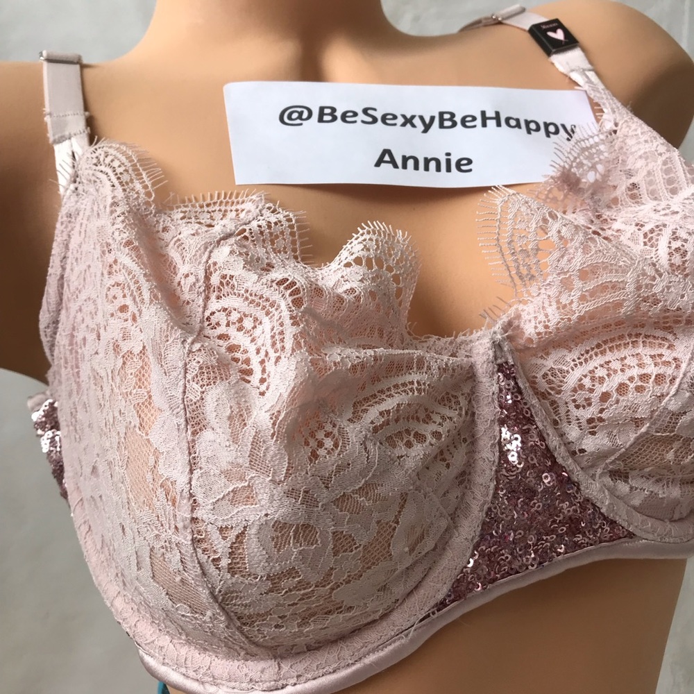 VS Set 32ddd/M, 34DD/M, 34C/S - Picture 3 of 8